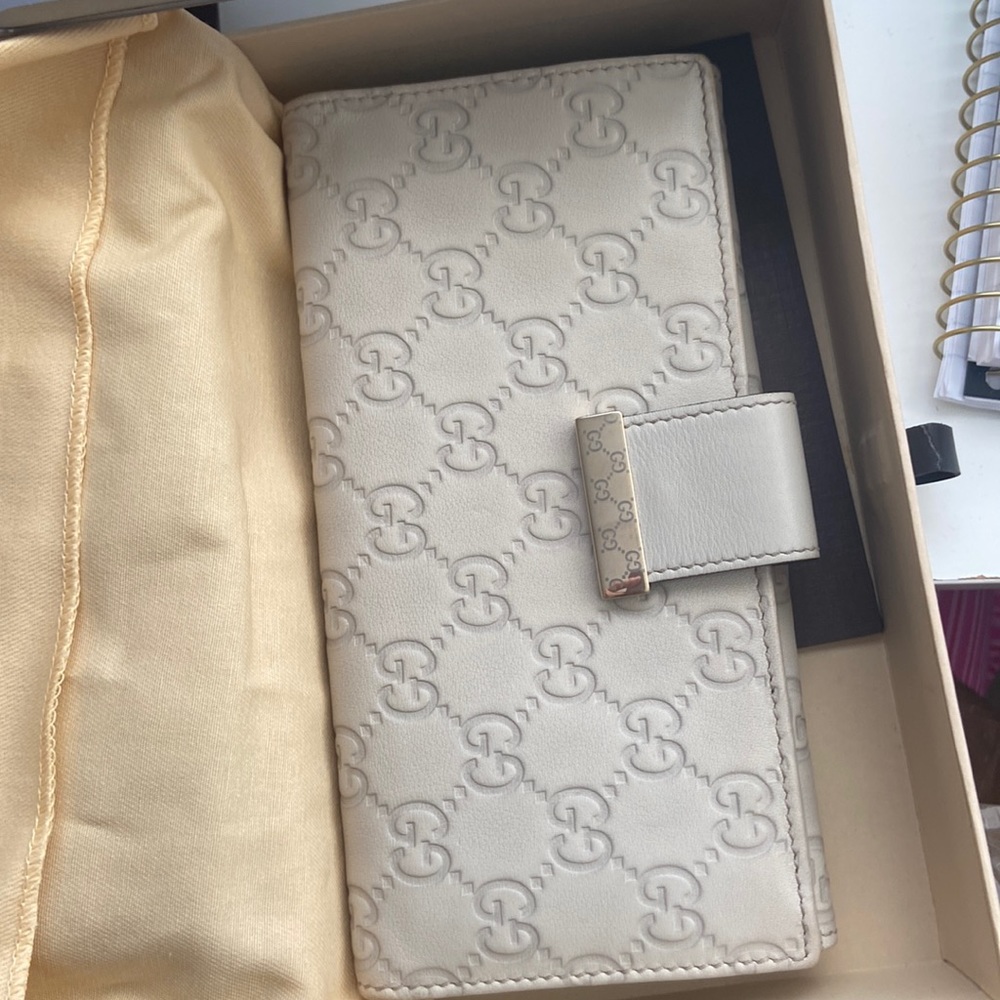 Used Gucci long wallet